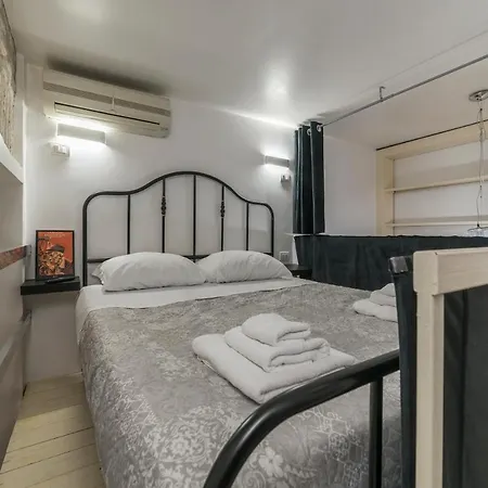 Ottaviano Modern Loft * Rom
